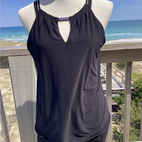 WHBM Black Strappy Layered Chiffon Keyhole Tank - Picture 6 of 10